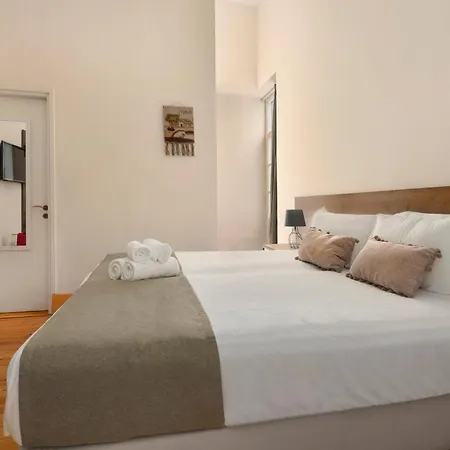 Klokkari - Cozy Center By Platform 357 *