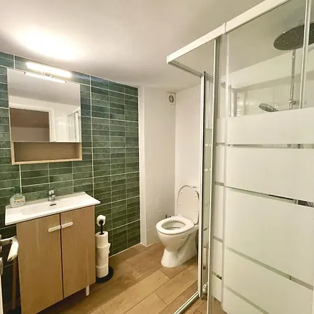 Проживание в семье Klokkari - Cozy Center By Platform 357 *