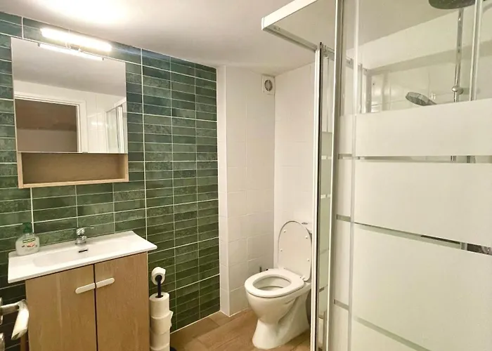 Δωμάτια σε οικογενειακή κατοικία Klokkari - Cozy Center By Platform 357 *