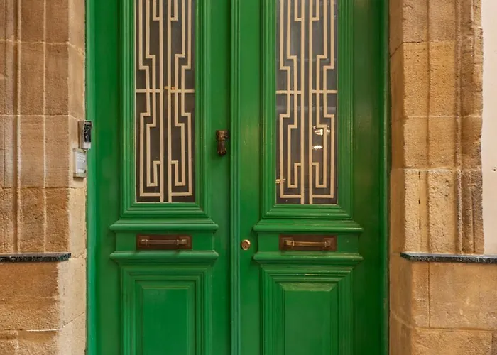 Klokkari - Cozy Center By Platform 357 *