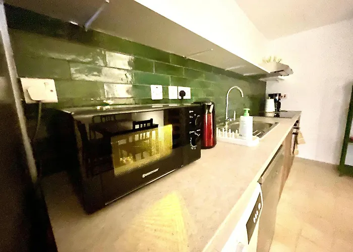 Klokkari - Cozy Center By Platform 357 홈스테이 *